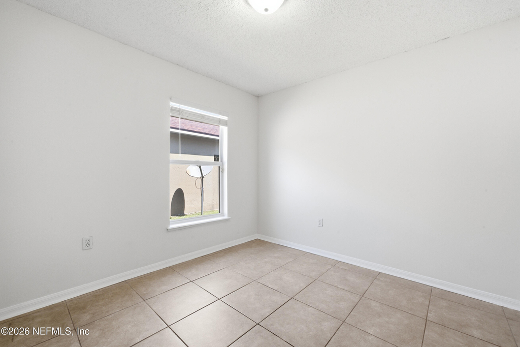8451 Oak Crossing Drive W - Photo 21