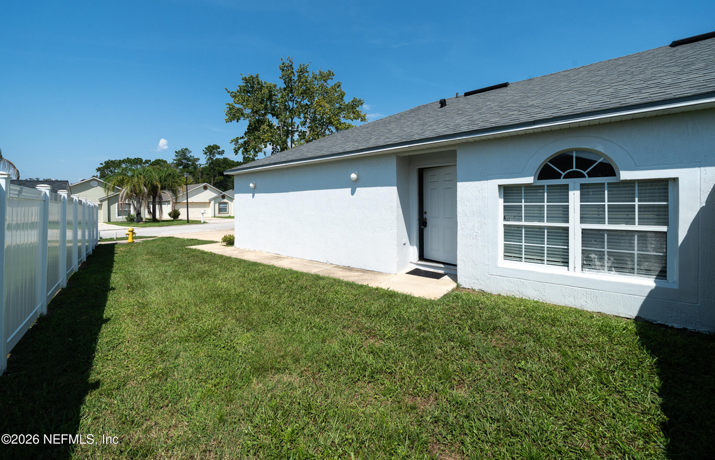 8451 Oak Crossing Drive W - Photo 27