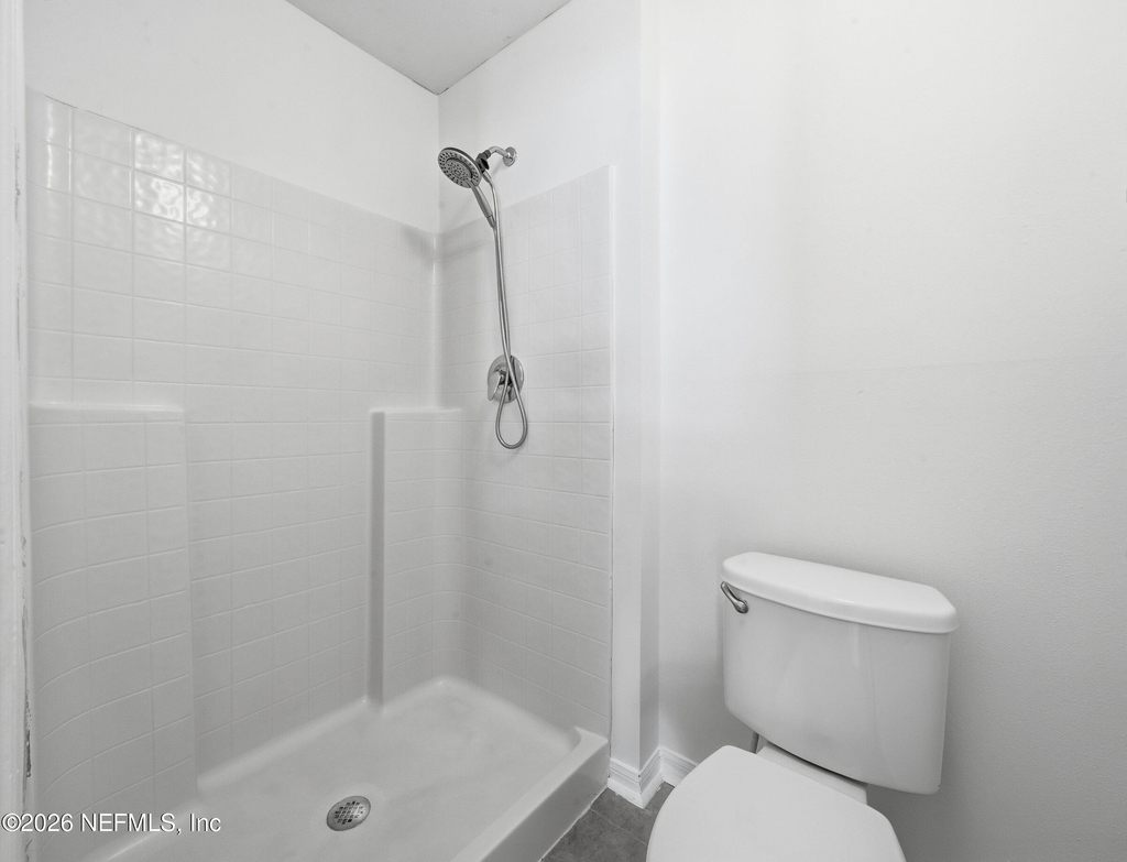 8451 Oak Crossing Drive W - Photo 16