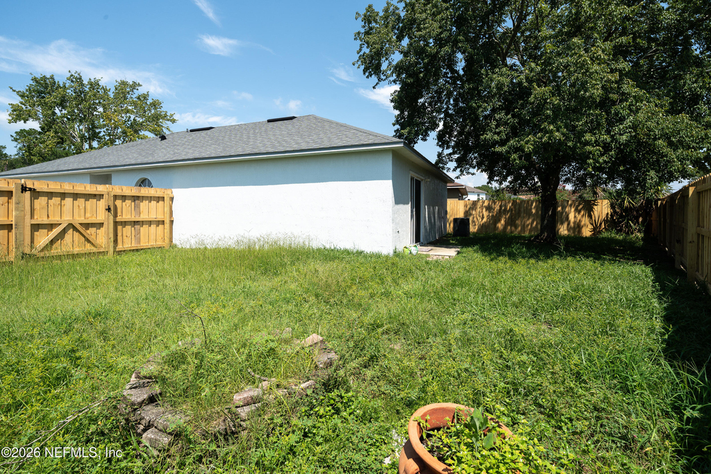 8451 Oak Crossing Drive W - Photo 25