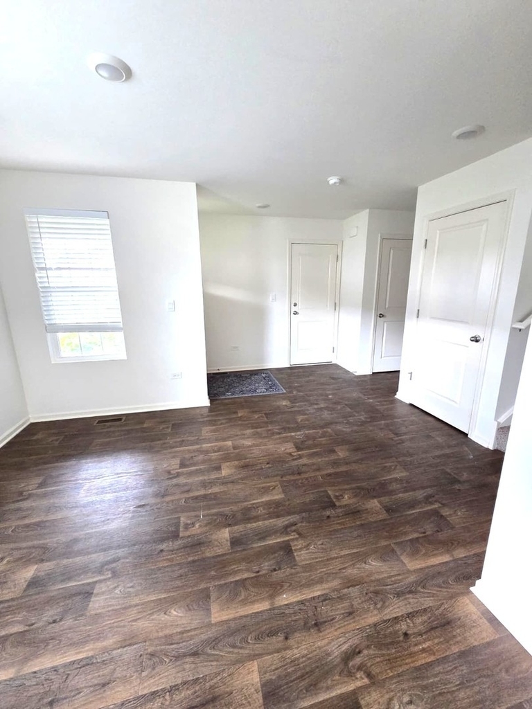 1801 Turtle Creek Drive - Photo 3