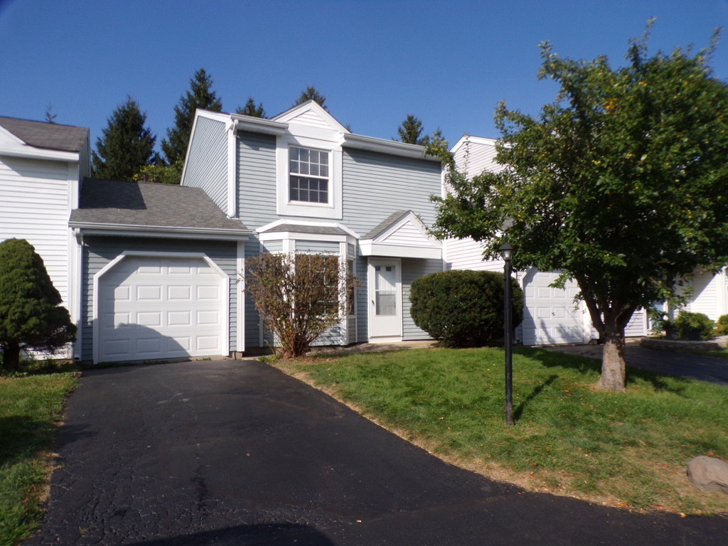 558 Nantucket Way - Photo 0
