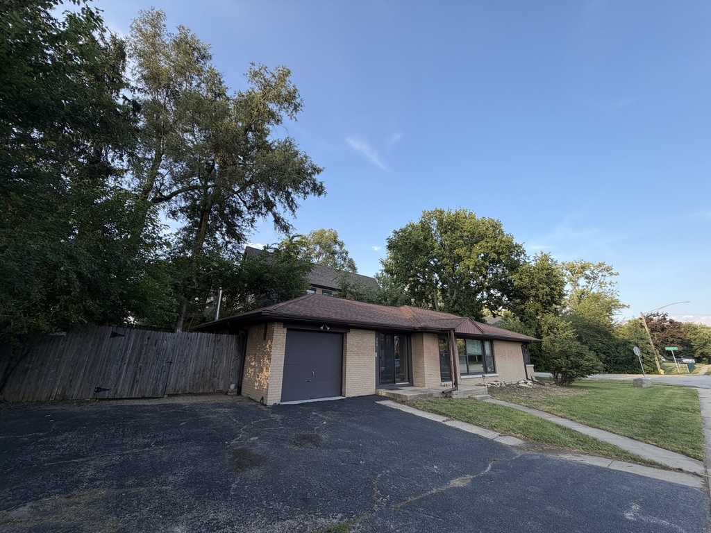 266 S Prospect Avenue - Photo 1