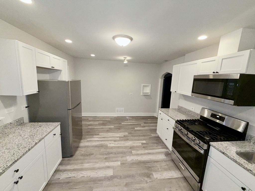 5209 W Lake Street - Photo 1
