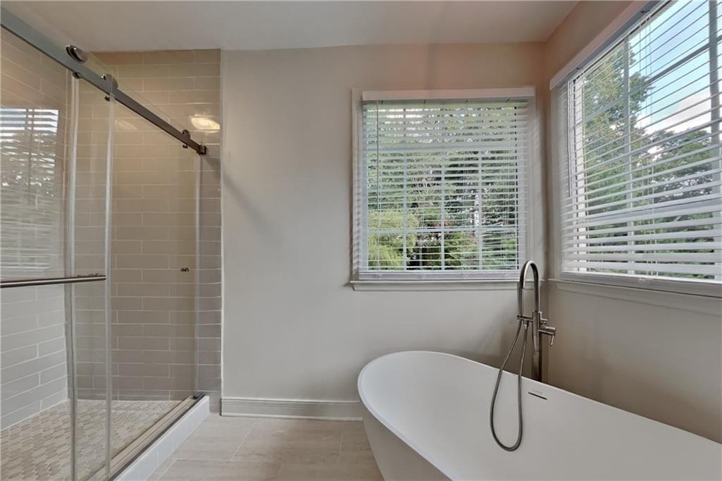 1025 Russell Point - Photo 8