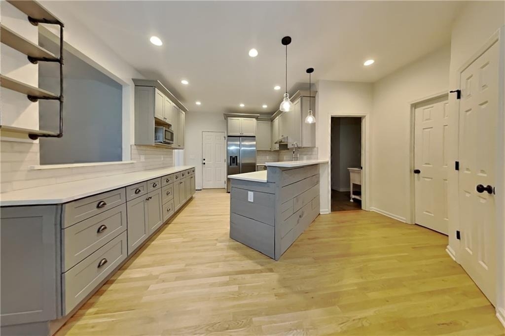 1025 Russell Point - Photo 3