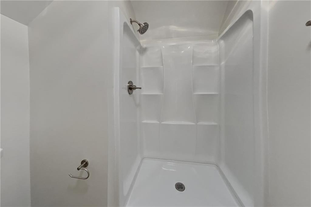 1025 Russell Point - Photo 12