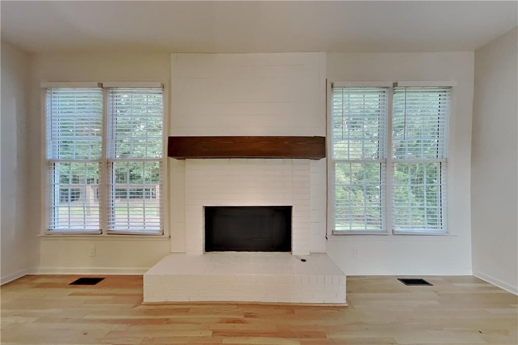 1025 Russell Point - Photo 2