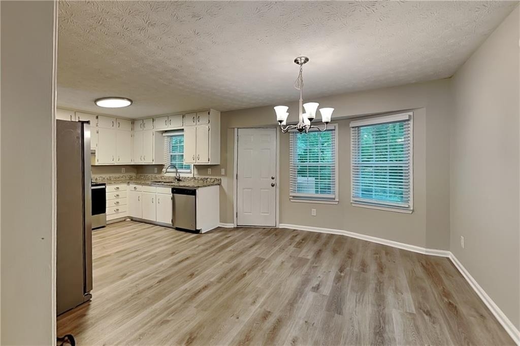 5104 Dogwood Hills Drive - Photo 4