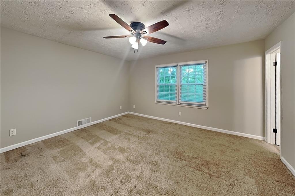 5104 Dogwood Hills Drive - Photo 6