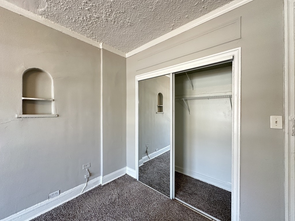 434 W Wellington Avenue - Photo 13