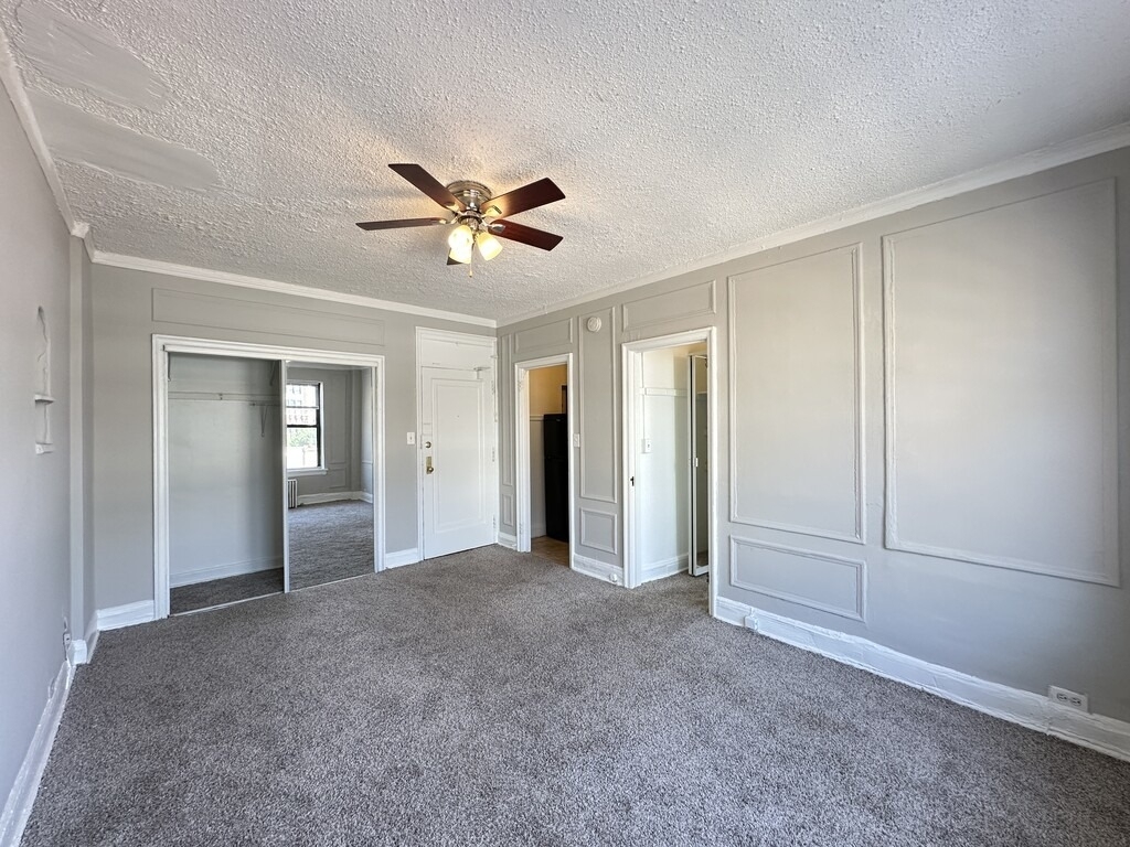 434 W Wellington Avenue - Photo 9