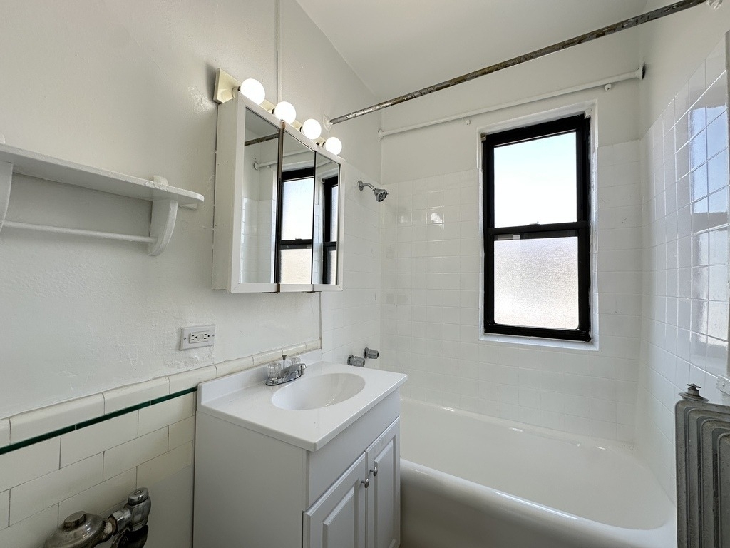 434 W Wellington Avenue - Photo 16