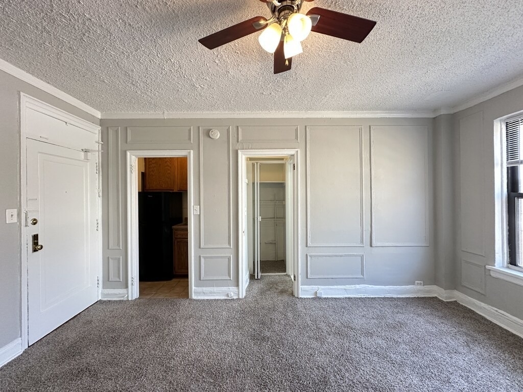 434 W Wellington Avenue - Photo 8