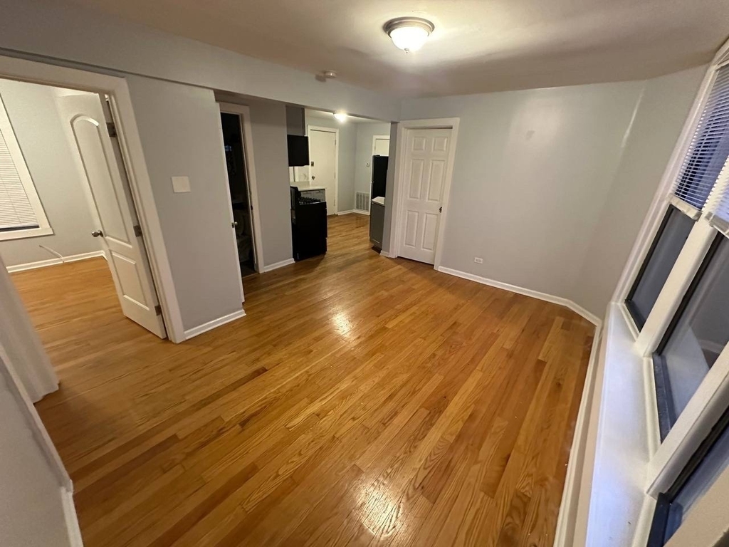 2606 W Le Moyne Street - Photo 1