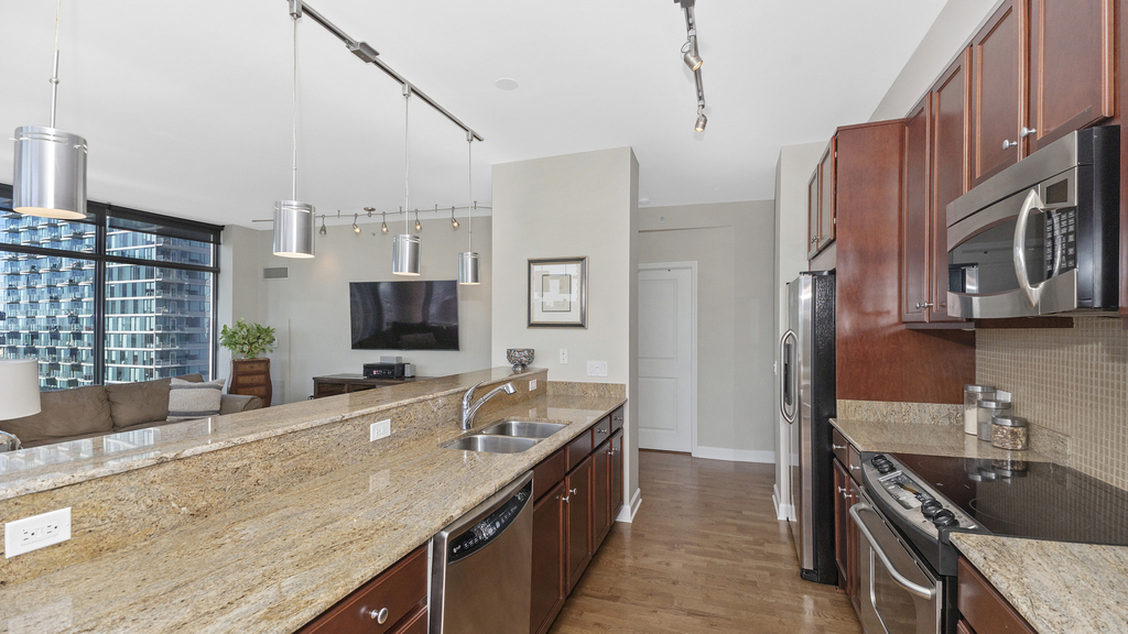 100 E 14th Street - Photo 8