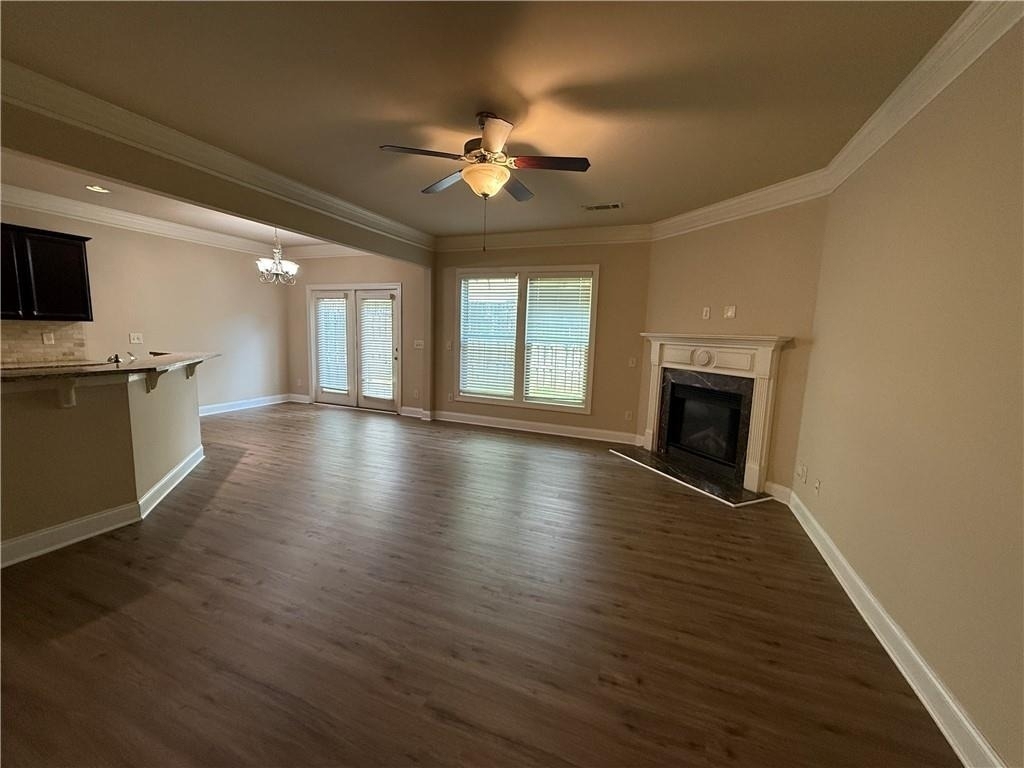 1045 Township Circle - Photo 4