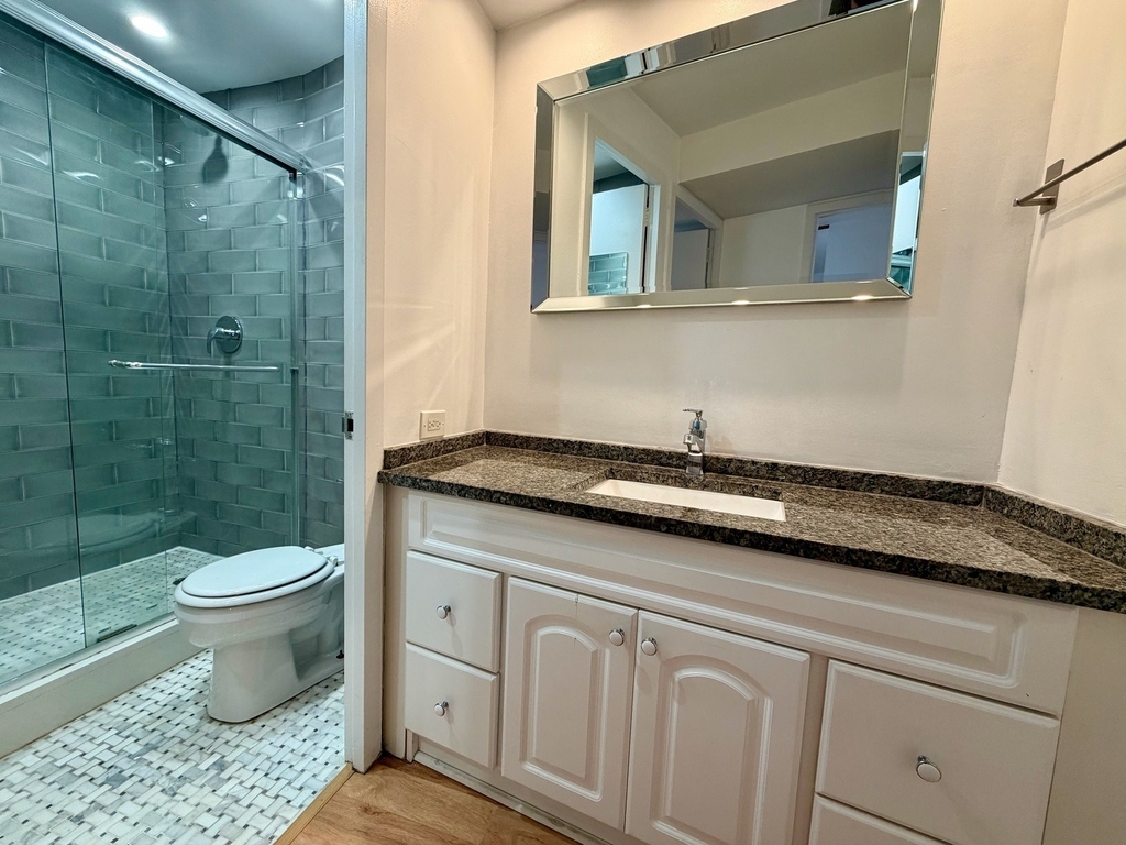 300 N State Street - Photo 10