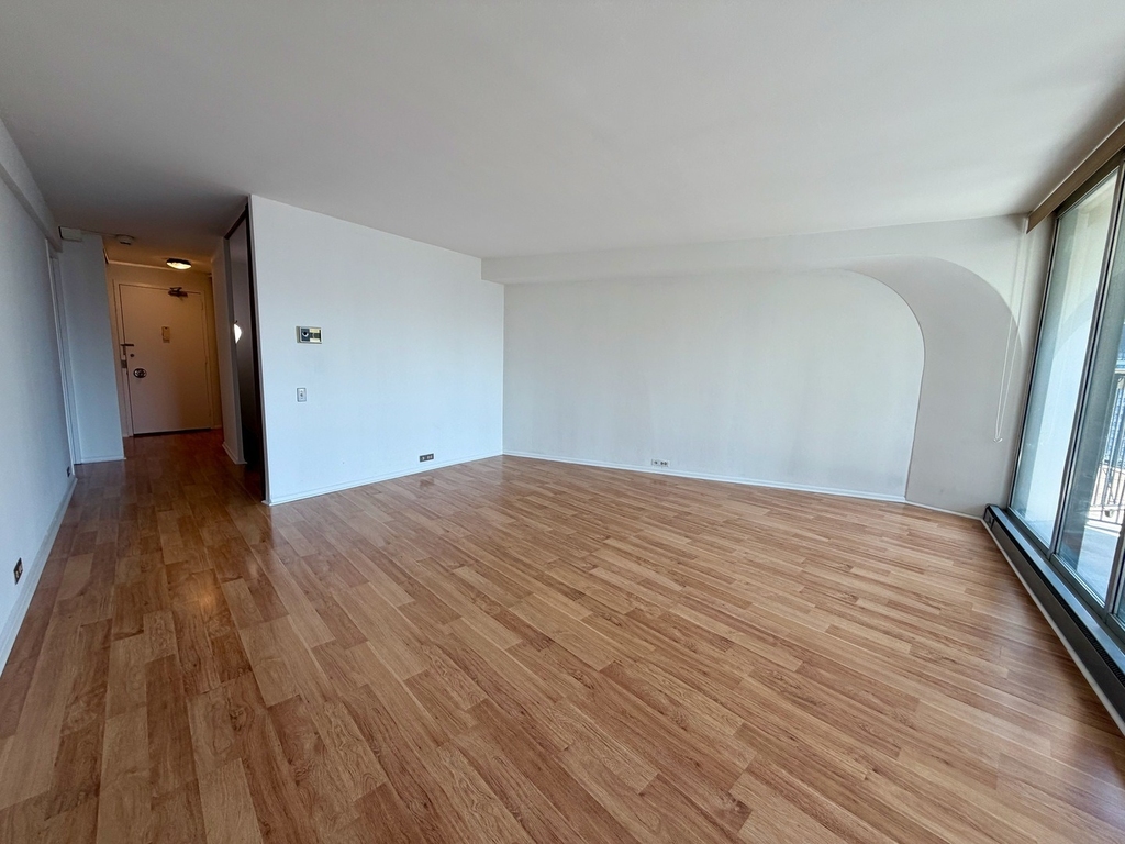300 N State Street - Photo 7