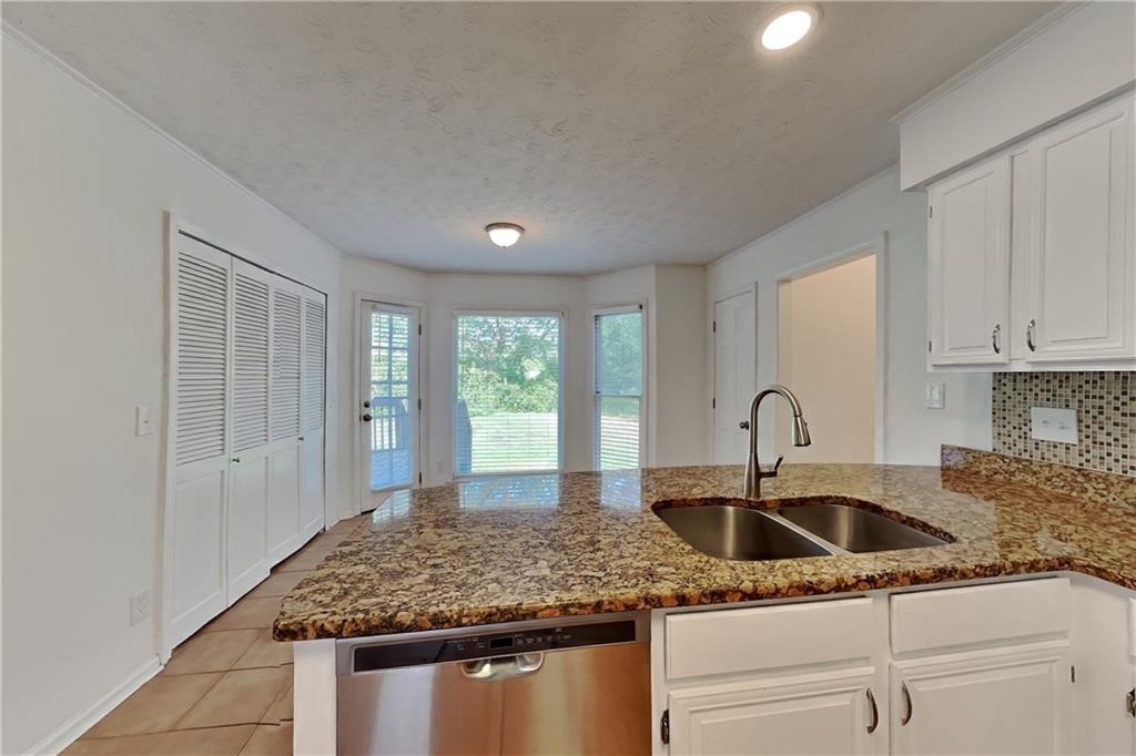 4709 Crest Knoll Drive Se - Photo 5