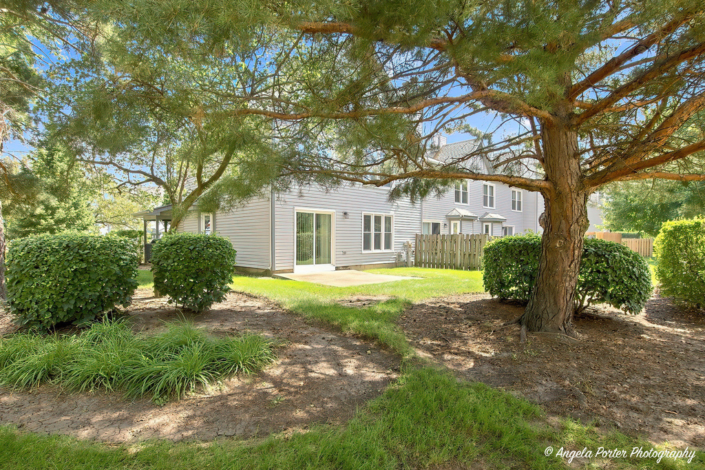 1434 Sherwood Court - Photo 3
