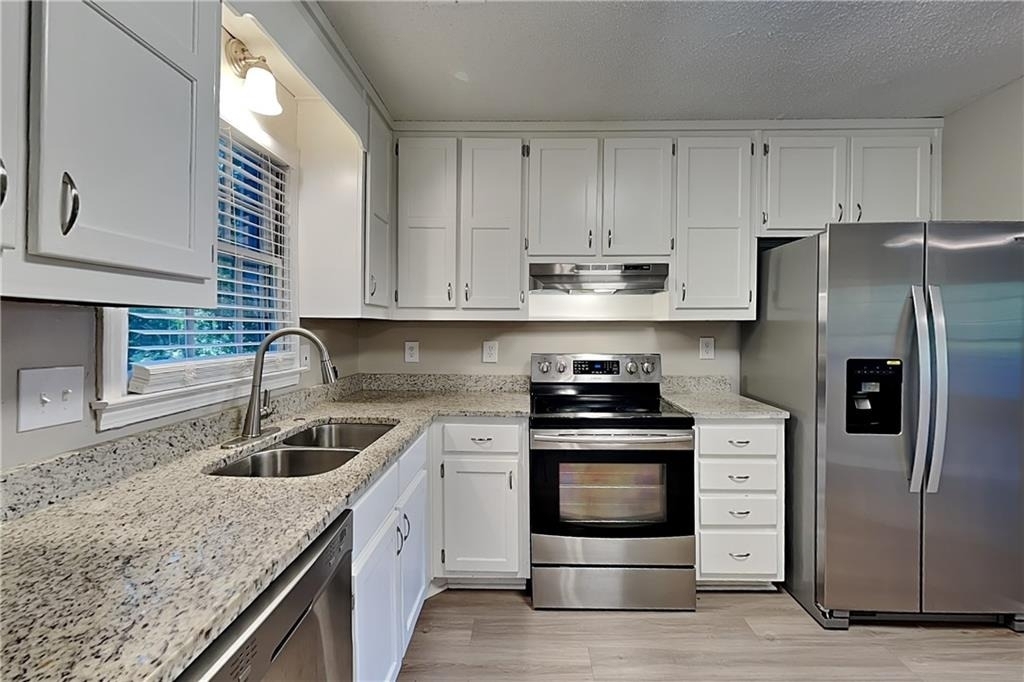1261 Brookton Woods Way - Photo 3