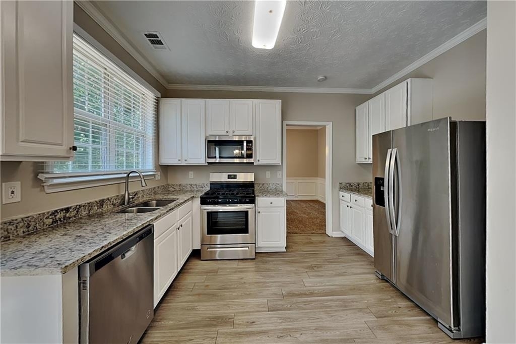 1620 Berryhill Road - Photo 4