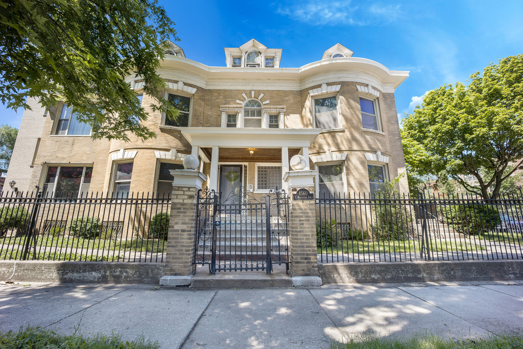 4560 S Michigan Avenue - Photo 0
