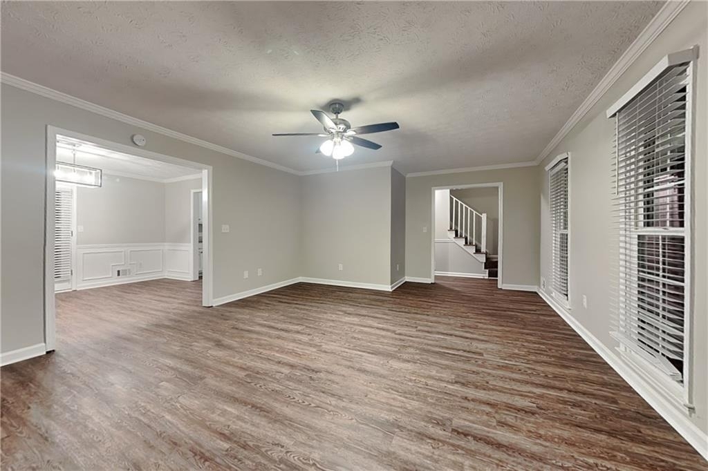 2245 Huntington Drive - Photo 2