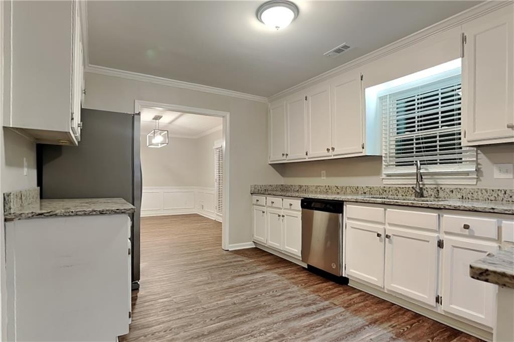 2245 Huntington Drive - Photo 4