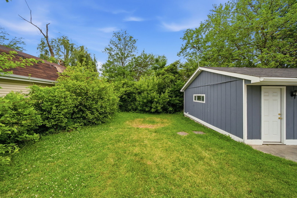 20067 Orchard Avenue - Photo 20