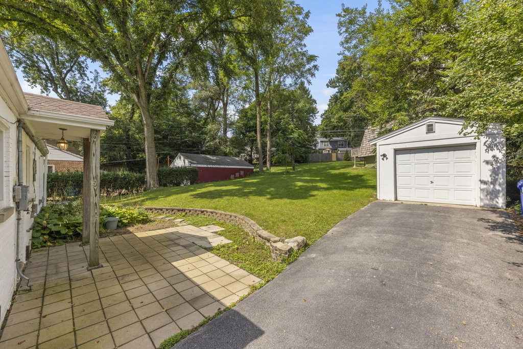 1335 College Avenue - Photo 18