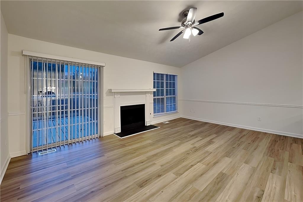 1818 Crescent Hill Drive Nw - Photo 2