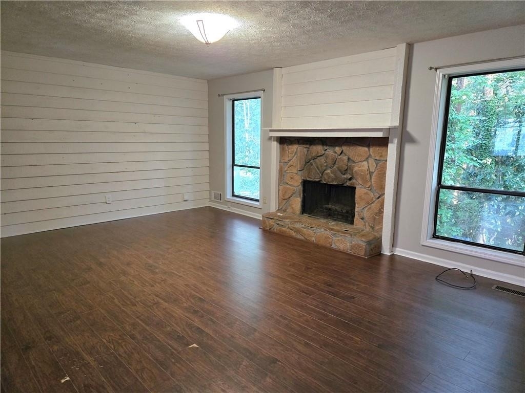 2982 Hillwood Drive - Photo 1