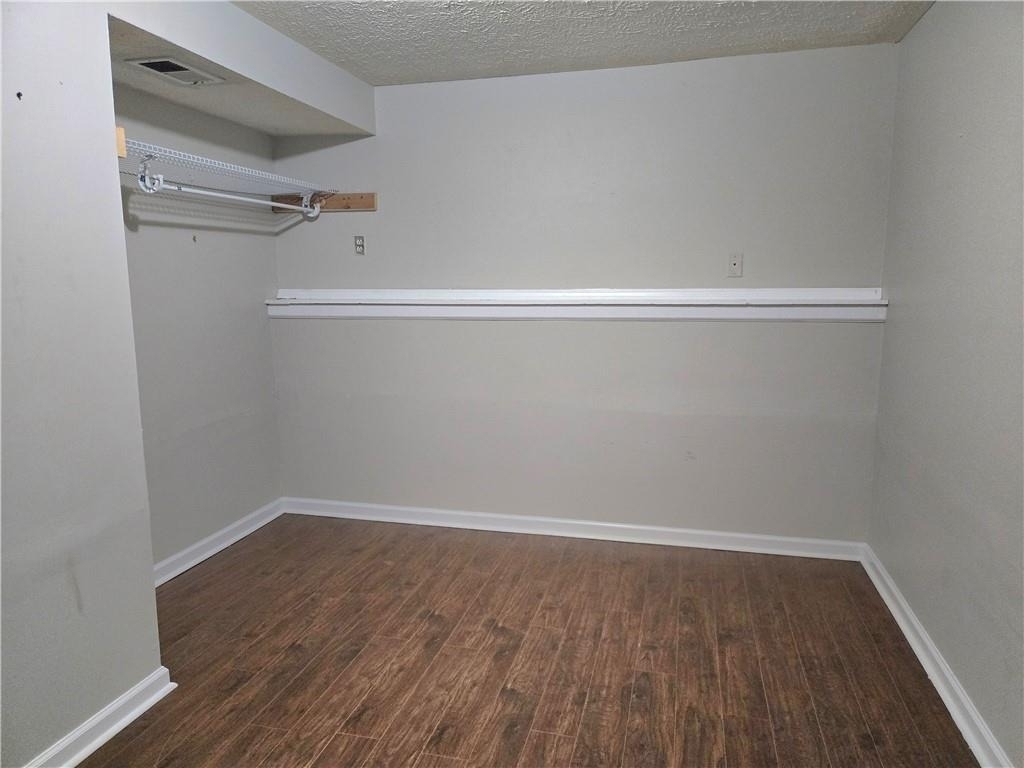 2982 Hillwood Drive - Photo 24