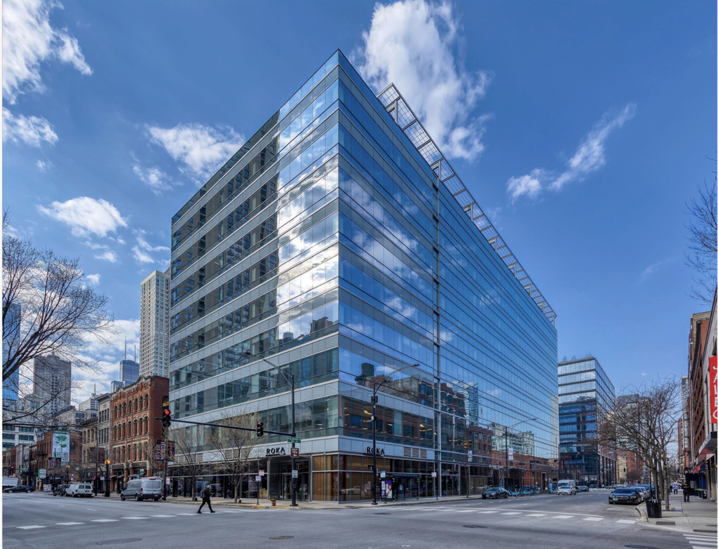 111 W Illinois Street - Photo 0