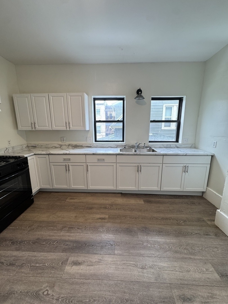717 22nd Street - Photo 6