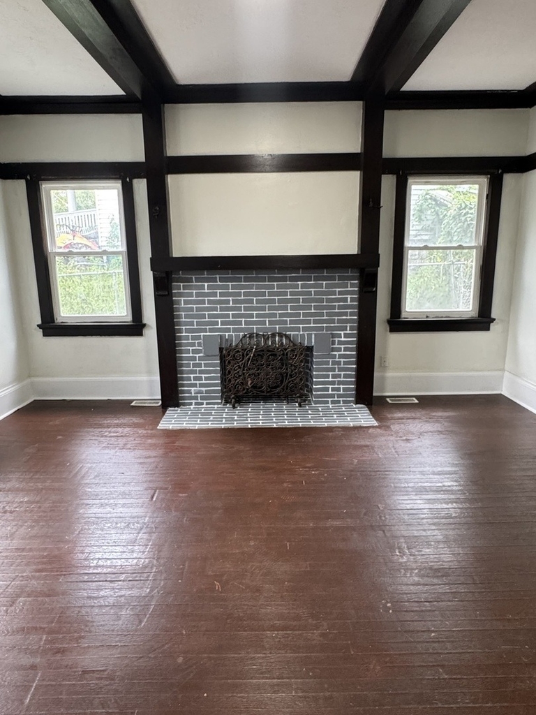 717 22nd Street - Photo 2