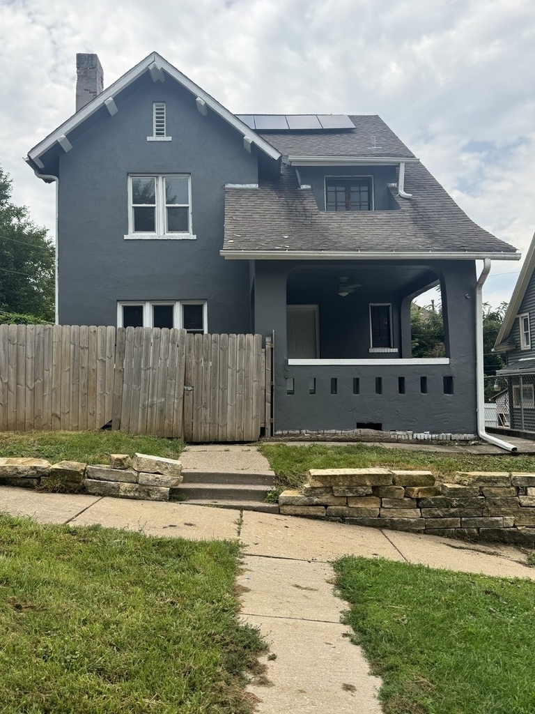 717 22nd Street - Photo 0