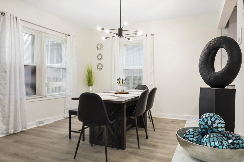 366 N Hemlock Avenue - Photo 15