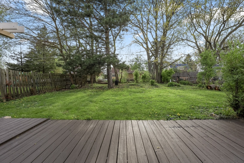 366 N Hemlock Avenue - Photo 31