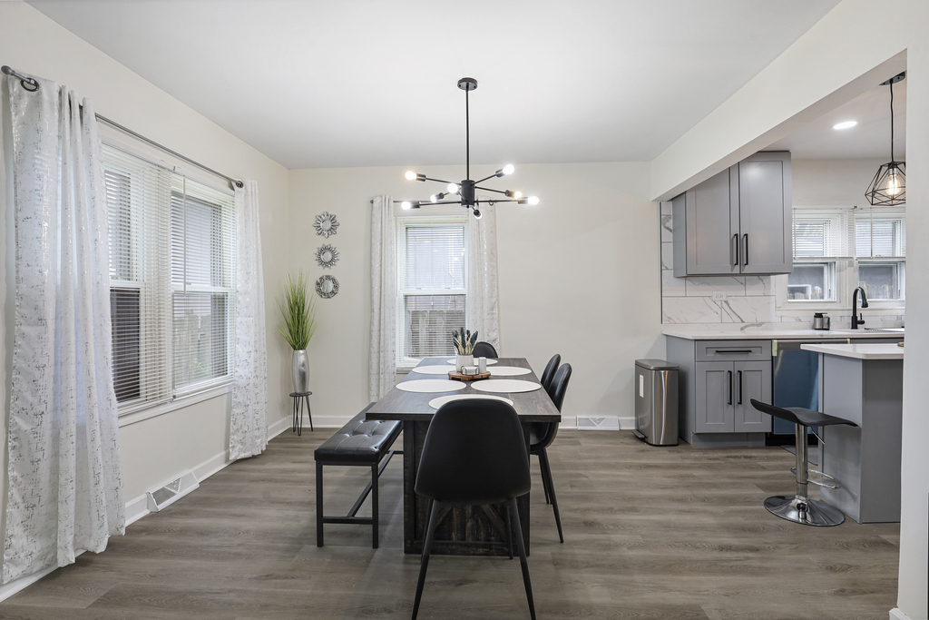 366 N Hemlock Avenue - Photo 12