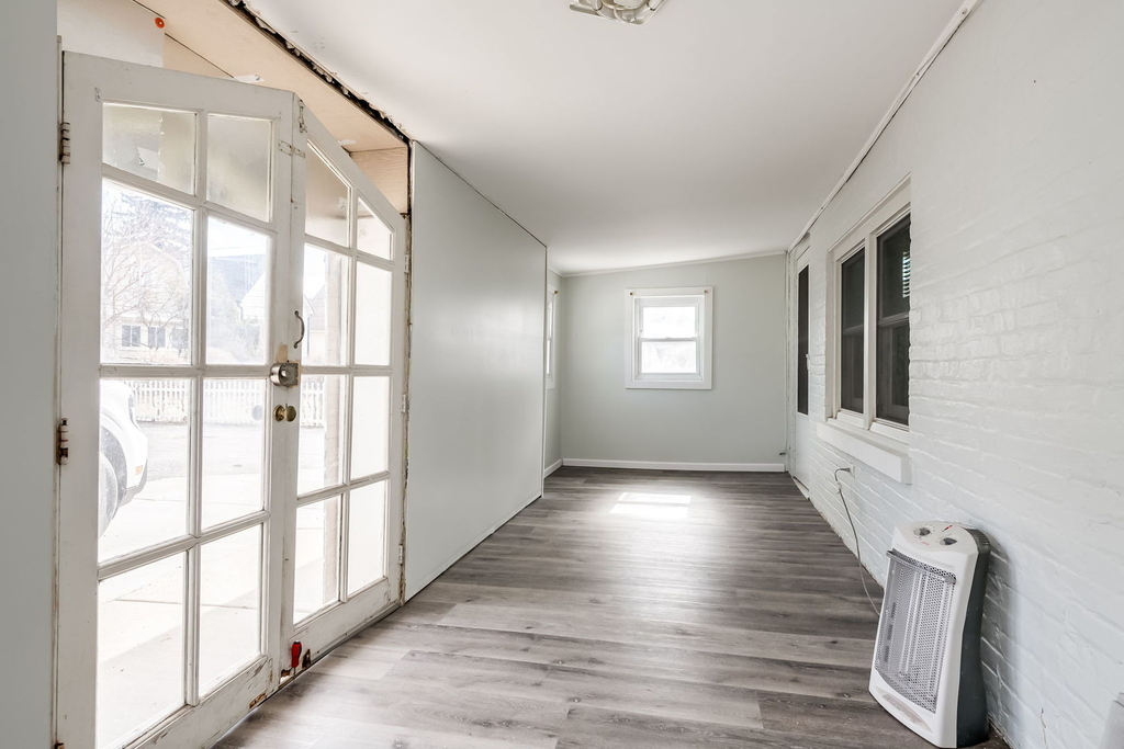 931 Dunlop Avenue - Photo 1