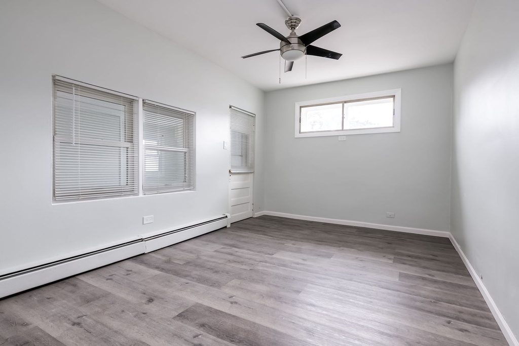 931 Dunlop Avenue - Photo 2