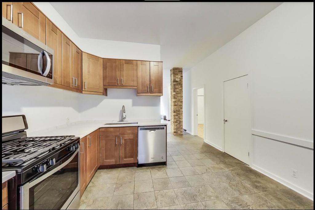 2643 N Mildred Avenue - Photo 3