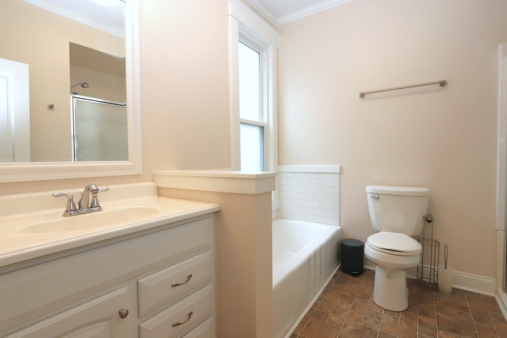413 W Jackson Street - Photo 14