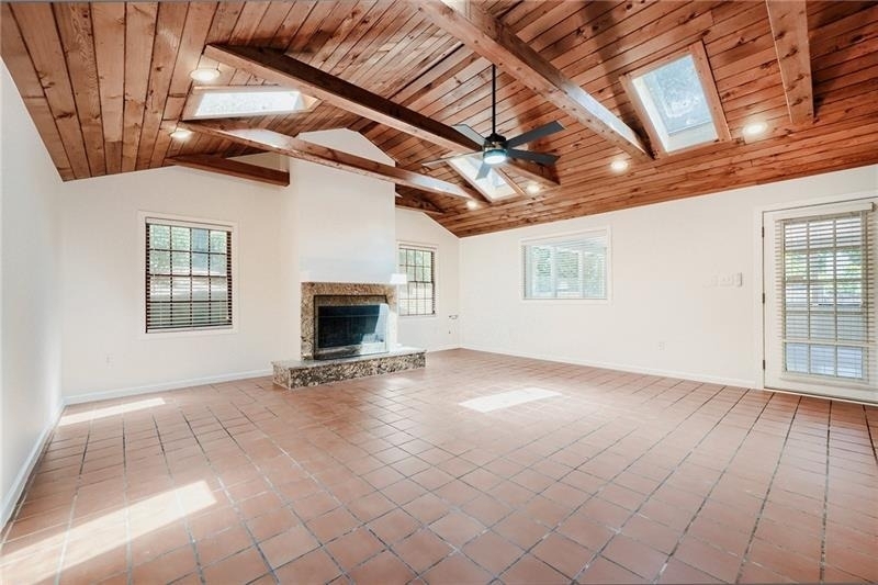 1278 Fairhill Lane - Photo 11