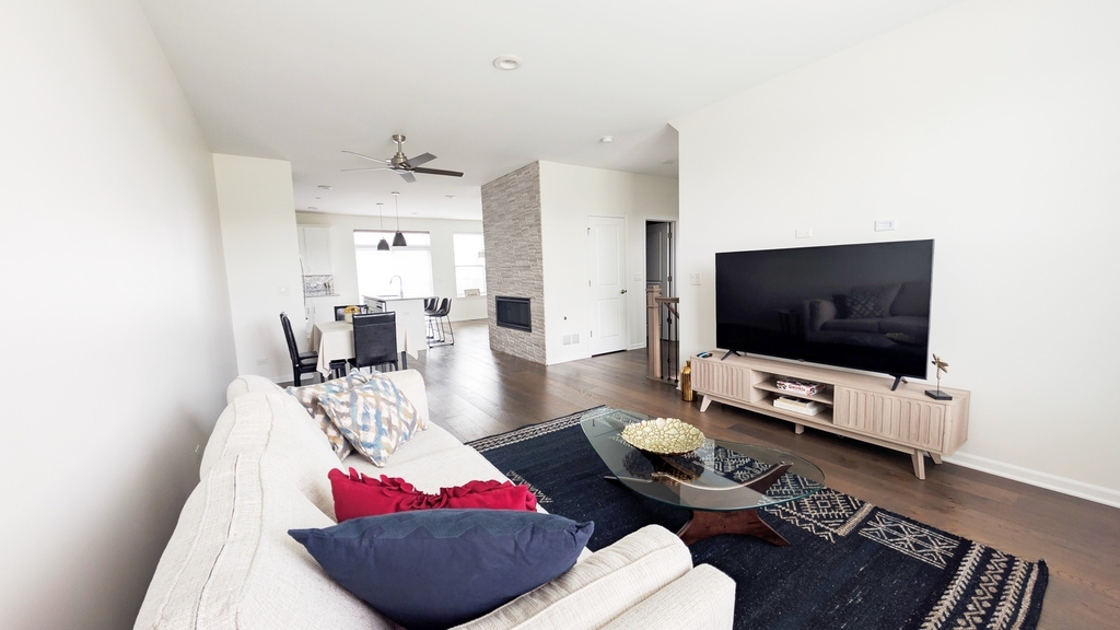 3s513 Barkley Avenue - Photo 3