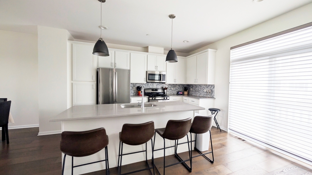 3s513 Barkley Avenue - Photo 5