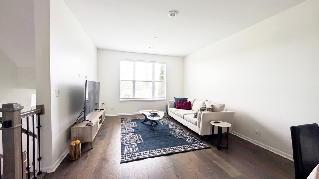 3s513 Barkley Avenue - Photo 2